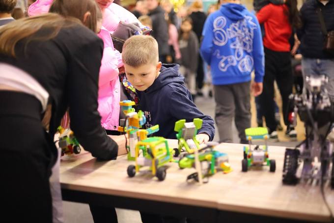 У Харкові організували дитячий ярмарок спорту та науки